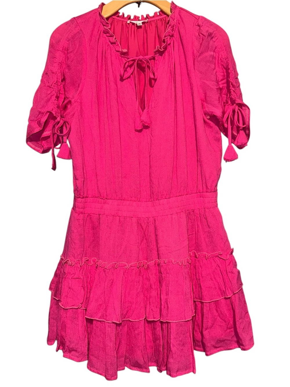 We’re All Pretty Girls W.A.P.G. Women's L Fuchsia Pink Ruffled Tiered Mini Dress